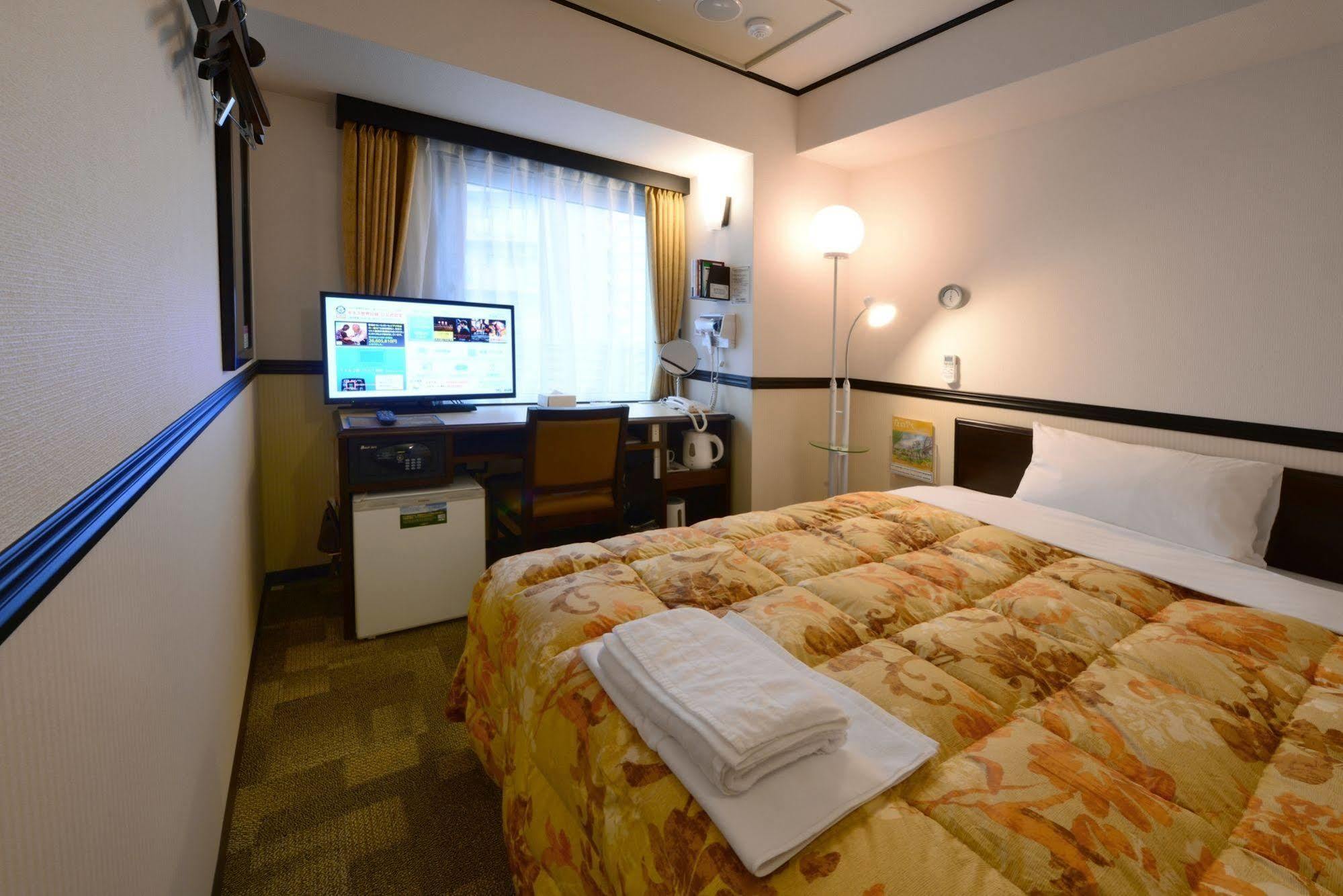 Toyoko Inn Aizuwakamatsu Ekimae Экстерьер фото