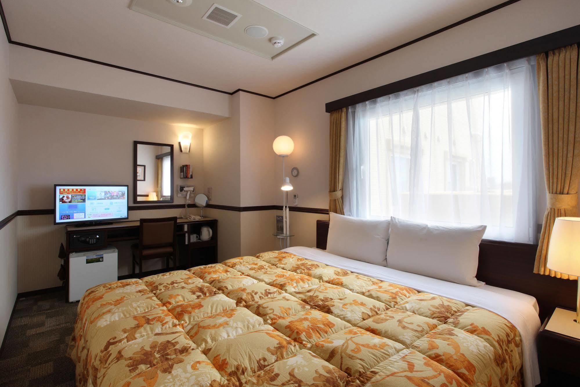Toyoko Inn Aizuwakamatsu Ekimae Экстерьер фото