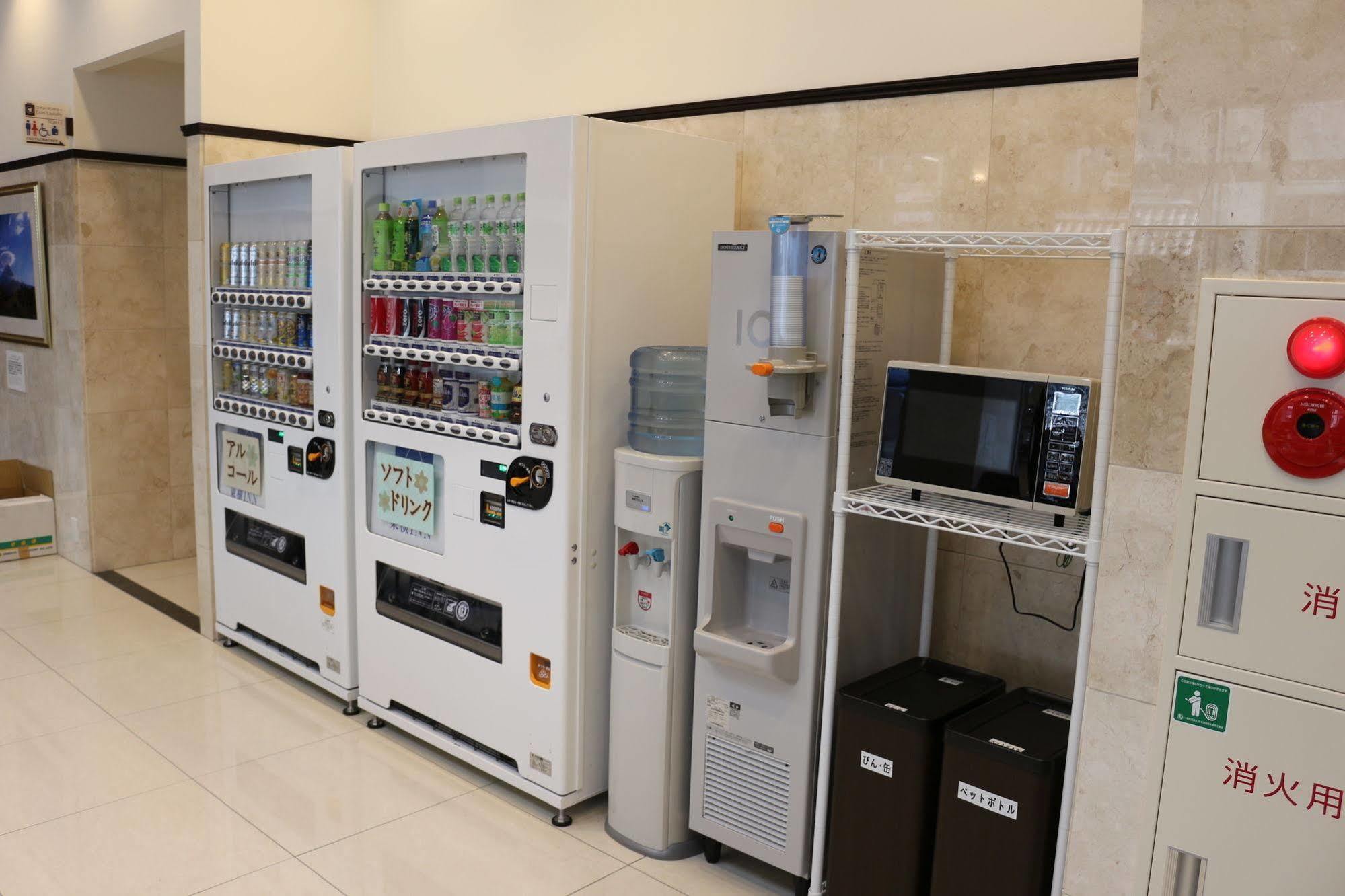 Toyoko Inn Aizuwakamatsu Ekimae Экстерьер фото